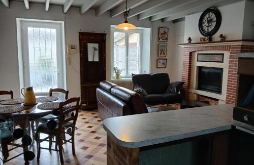 Saint-Georges-d'Elle House | Gîte charmant à 35 minutes plages du débarquement