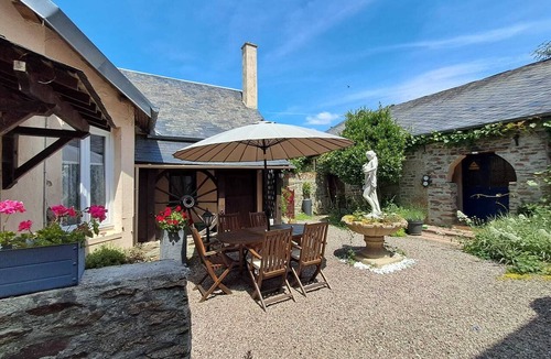 La Foret-Auvray House | Gîte des Halles – Charming house in a quiet location