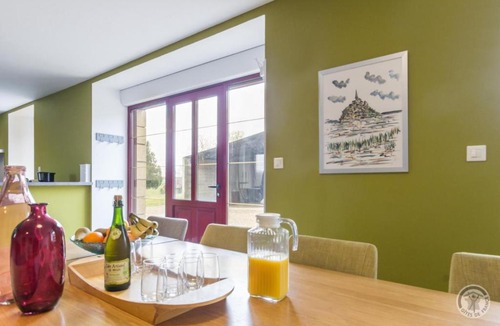 Saint-Laurent-de-Terregatte House | Gîte G1148