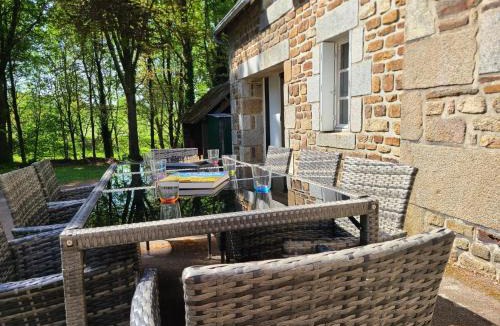 Saint-Laurent-de-Terregatte House | Gîte G1224