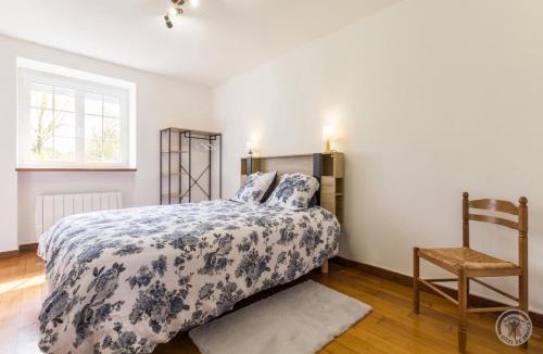 Saint-Laurent-de-Terregatte House | Gîte G1224