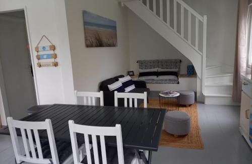 Saint-Germain-sur-Ay House | Gîte La Mer, 50m de la mer