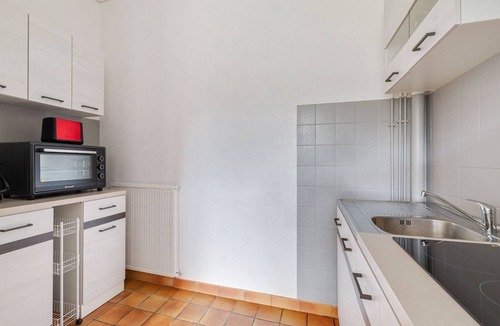 Grandcamp-Maisy House | Garden-View Marina Apartment