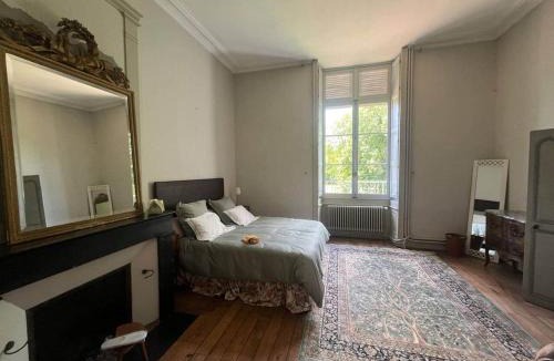 Noyant House | Gite dans Château pour 7 personnes