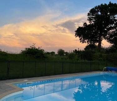 Saint-Nicolas-du-Pelem House | Gîte Madeleine, 4 bedroom country cottage with pool, sleeps 10