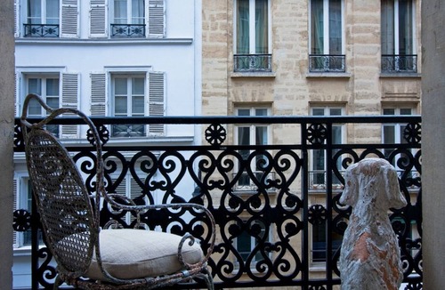 Saint-Thomas-d'Aquin Apartment | Glamourous designer 2 bedroom St Germain Rue du Bac