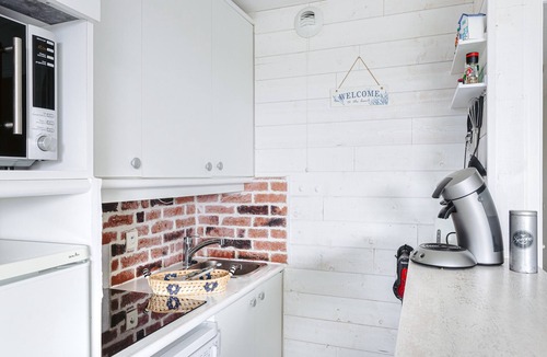 Bourgenay Apartment | Golf View Apartment, Port Bourgenay – Near Sea and Forest
