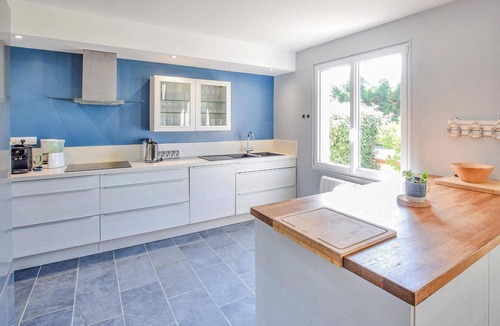 Saint-Germain-sur-Ay House | Gorgeous home in Saint-Germain-sur-Ay with WiFi