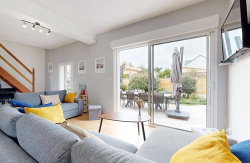 Saint-Germain-sur-Ay House | Gorgeous home in Saint-Germain-sur-Ay with WiFi