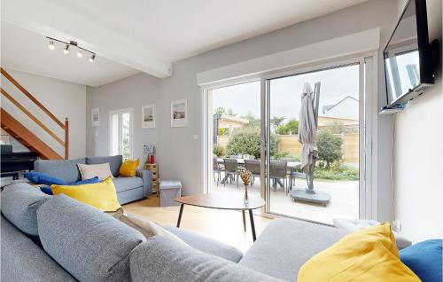 Saint-Germain-sur-Ay House | Gorgeous Home In Saint-Germain-Sur-Ay With Wifi