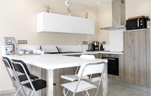Saint-Germain-sur-Ay House | Gorgeous Home In Saint Germain Sur Ay With Wifi