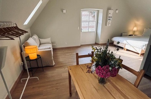 Daubeuf-Serville Apartment | Grand Studio