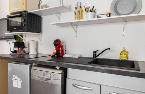 Porte-Saint-Martin Apartment | Grand Studio tout confort - Republique Paris 10