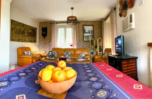Ver-sur-Mer House | Grande Maison Historique Confortable Climatisée