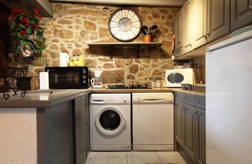 Montfarville Villa | Granite house nestled in a small hamlet between land and sea (1 km)