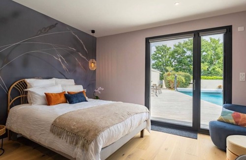 Suce-sur-Erdre Bed & Breakfast | Ground floor room with terrace