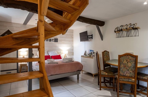 Lannion Bed & Breakfast | Guesthouse 'Petite Maison' with Shared Terrace, Garden and Wi-Fi