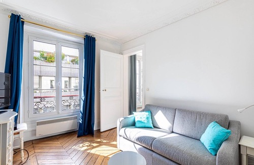 Quartier du Faubourg-Montmartre Apartment | GuestReady - Central Parisian Retreat