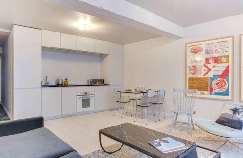 Arts-et-Metiers Apartment | GuestReady-Designer Apt in the heart of the Marais