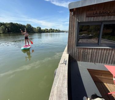 Les Hauts de Saint-Aubin Boat Rental | Hébergement insolite - Toue Cabanée