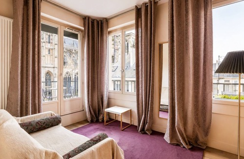 Quartier Vieux Marche-Cathedrale Hotel | Hôtel Cardinal