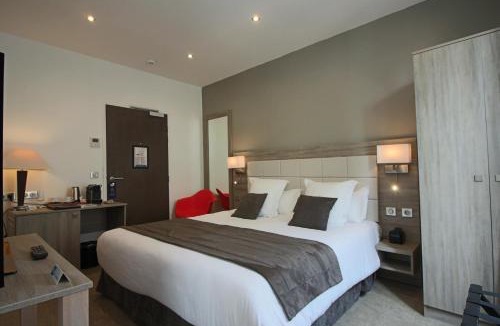 Poissy Hotel | Hôtel L'Esturgeon