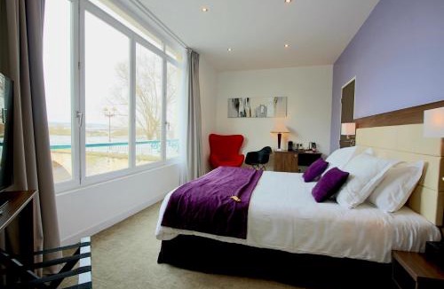 Poissy Hotel | Hôtel L'Esturgeon