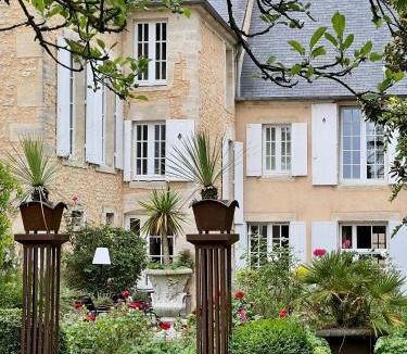 Bayeux Bed & Breakfast | Hôtel particulier "le clos de la croix"