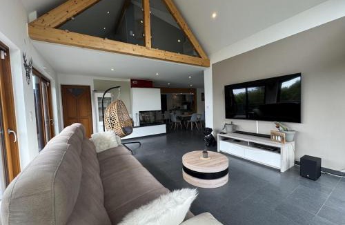 Saint-Pierre-la-Vieille Villa | Harizou - Chalet & Piscine Intérieure