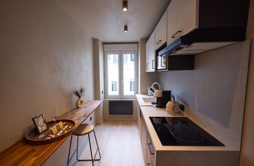 Downtown Angers Apartment | Harmony Room - Romantic Suite with Jacuzzi