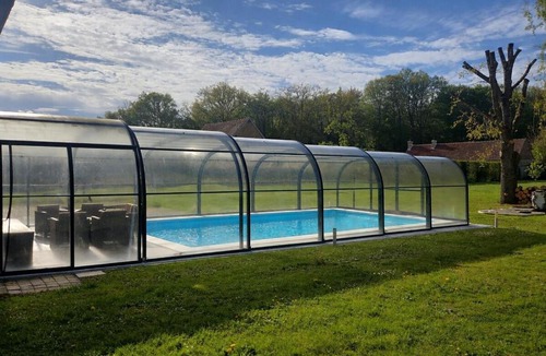 St-Christophe-sur-Avre House | Havre de paix avec piscine, parc et campagne