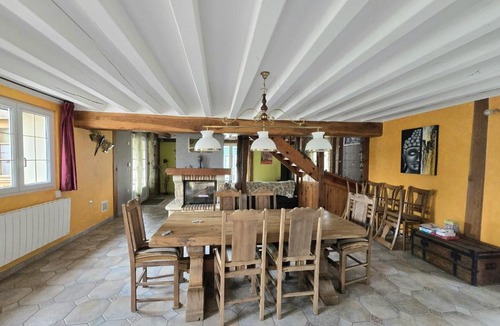 St-Christophe-sur-Avre House | Havre de paix avec piscine, parc et campagne
