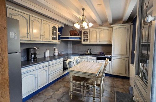 St-Christophe-sur-Avre House | Havre de paix avec piscine, parc et campagne