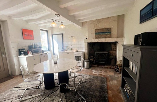 Sazilly Cottage | Historic charm cottage - 3 guests
