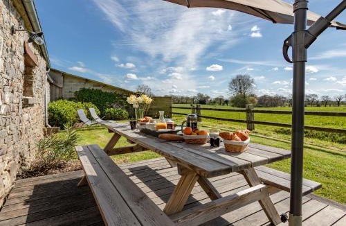 Saint-Sauveur-le-Vicomte House | Holiday Home La Bergerie by Interhome