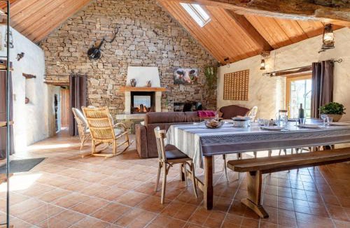 Saint-Sauveur-le-Vicomte House | Holiday Home La Bergerie by Interhome
