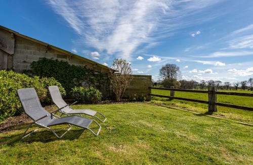 Saint-Sauveur-le-Vicomte House | Holiday Home La Bergerie by Interhome