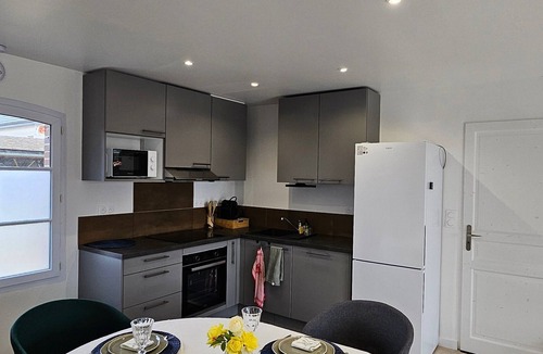 Bercheres-Saint-Germain House | Holiday Home “Les 3 Mares” with Shared Garden and Wi-Fi