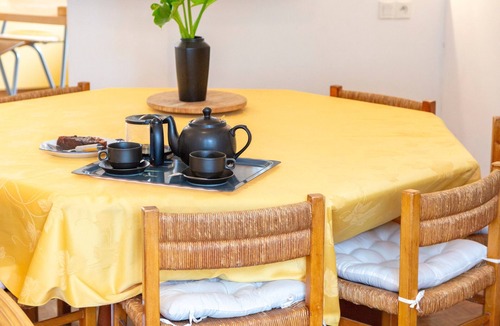 Audierne House | Holiday Home Côté Rivière with Enclosed Garden and Parking
