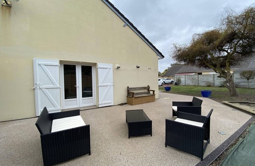 Saint-Pair-sur-Mer House | Holiday Home in Kairon near the Beach