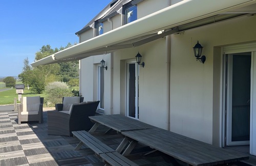 Huisnes-sur-Mer House | Holiday Home 'Gîte Le Moulin De La Butte' with Private Terrace, Private Garden and Wi-Fi