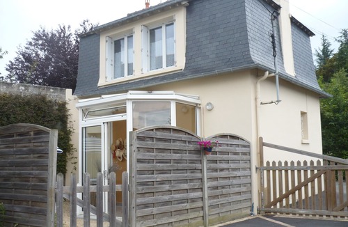 Dinard House | HOLIDAY HOME IN DINARD WITH PRIVATE PARKING