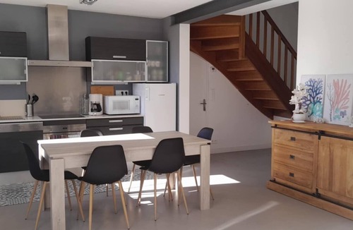 Sarzeau House | Holiday Home “Ker Blein” with Sea View, Terrace and Wi-Fi