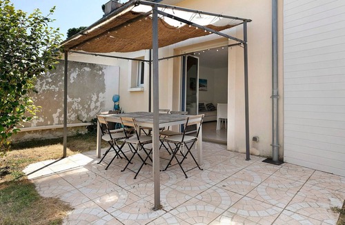 La Turballe House | Holiday Home 'Kerann 1min from the Beach with Private Garden', Private Terrace & Wi-Fi