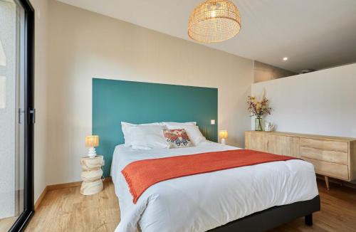 Gouville-sur-Mer House | Holiday Home L'Aventure Gouvillaise by Interhome