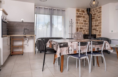 Baden House | Holiday Home 'La Longère Du Cosquer' with Private Terrace, Garden and Wi-Fi