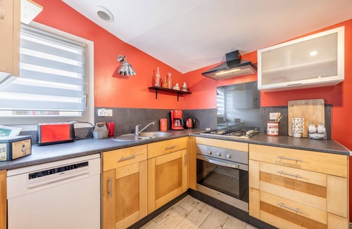 Les Epesses House | Holiday Home “Le Clemenceau” with Wi-Fi