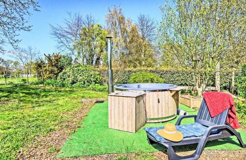 Etables-sur-Mer House | Holiday Home Les Châtaigners by Interhome