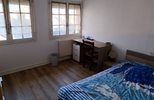 Auray House | Holiday Home 'Maison Centre Ville De Auray - Gare' with Private Terrace and Shared Garden