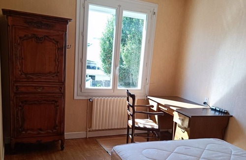 Auray House | Holiday Home 'Maison Centre Ville De Auray - Gare' with Private Terrace and Shared Garden
